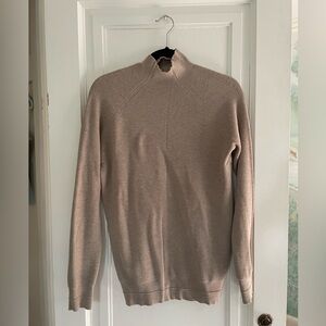 CJLA size medium tan fitted turtleneck sweater